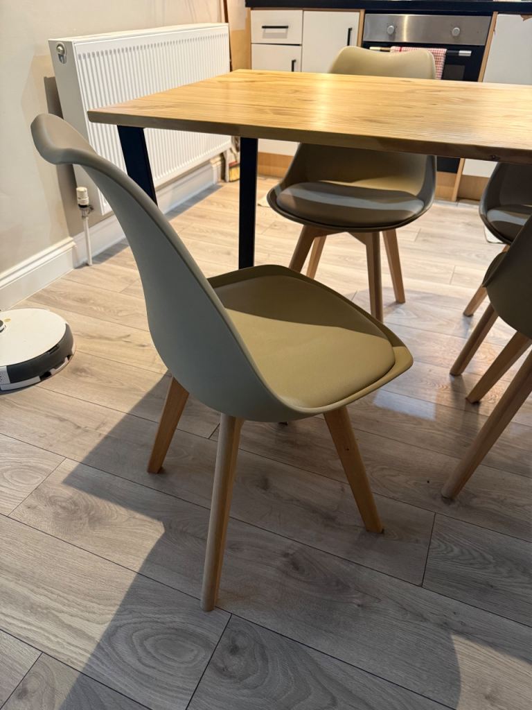 Wooden Dining Table with 4 Chairs – Good Condition, £150.00 for Sale