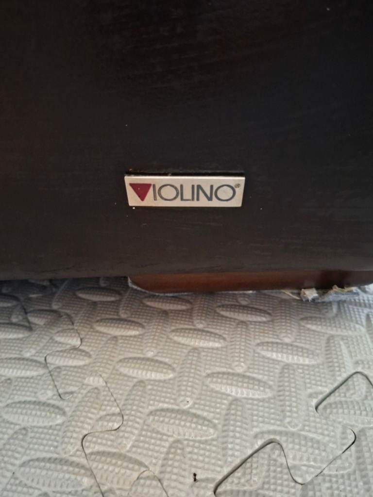 Quality Violino Leather Sofa (2 Seater) – Great Condition