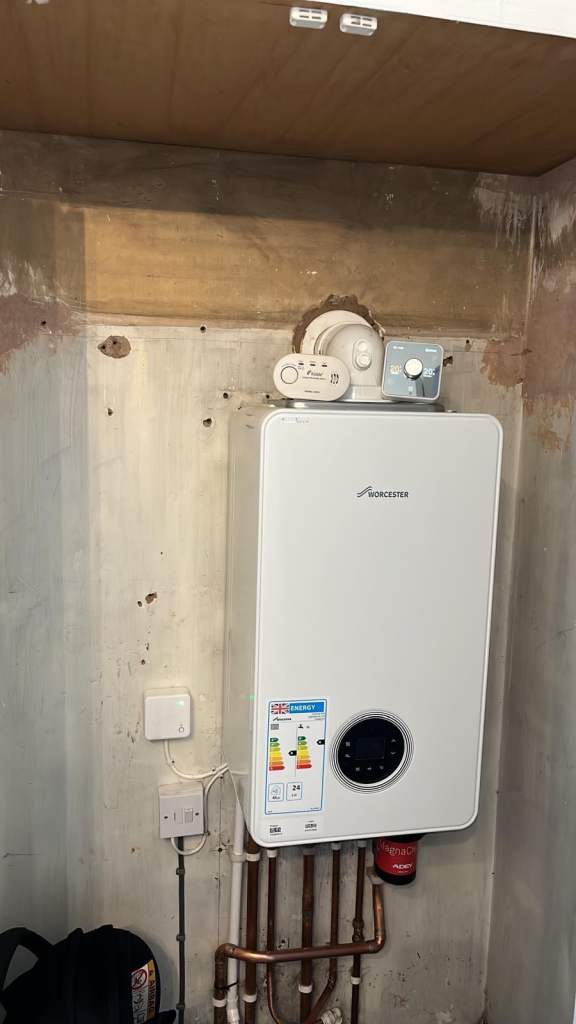Emergency Plumbing &Heating Boiler repair Boiler Service Boiler Installations Drain Unblock Gas Safe
