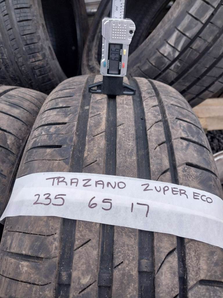 Part worn tyres Trazano 235 65 17 - set of 2
