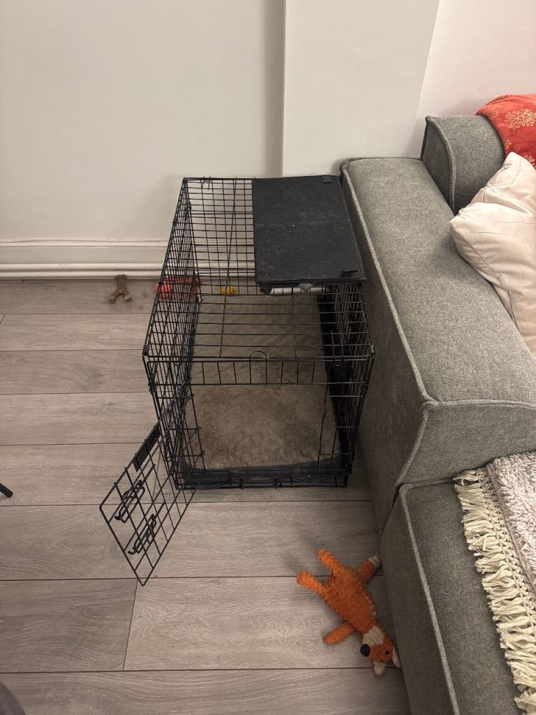 Medium crate with bed 