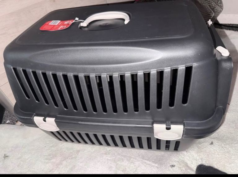 Brand new cat carrier 