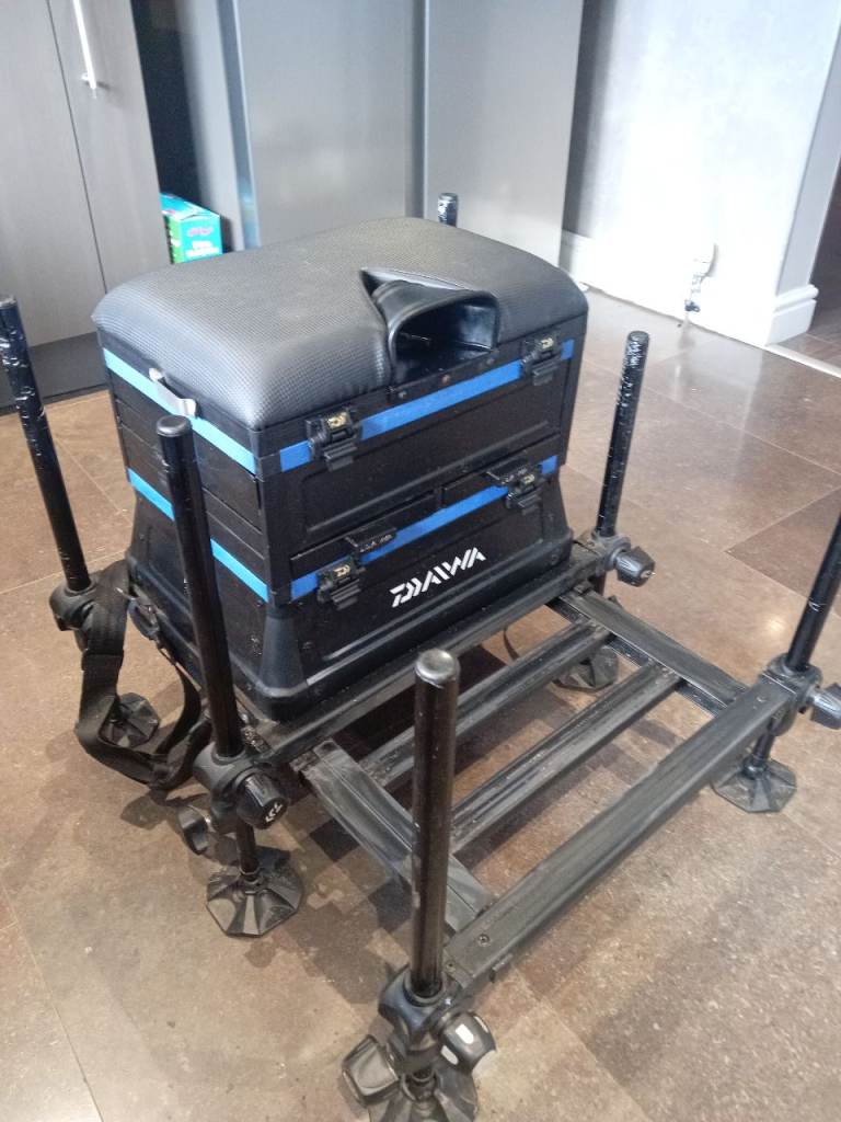 Daiwa D160 Fishing Seatbox