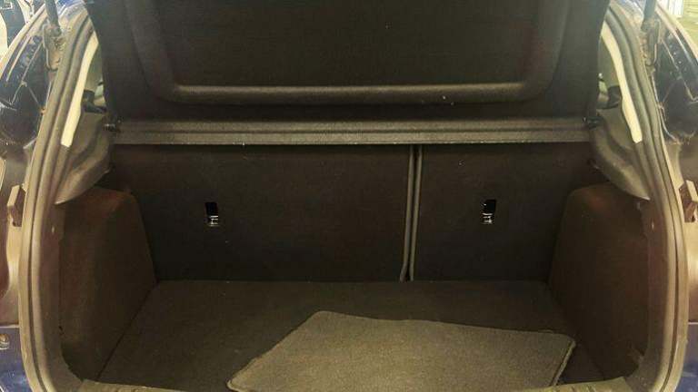 2013 Ford Focus 1.6 Zetec Euro 5 5dr HATCHBACK Petrol Manual