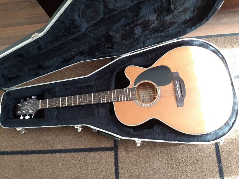 Takamine electro acoustic GN20CE NS