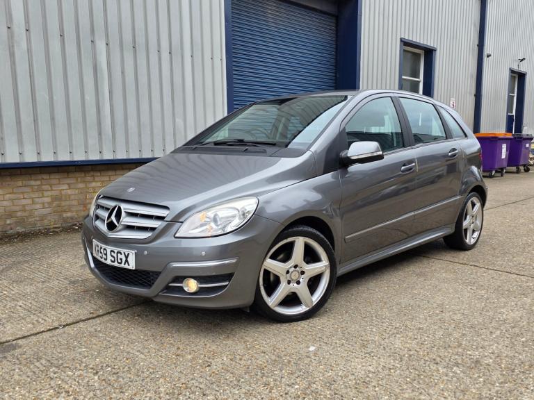 2010 Mercedes-Benz B Class B200 CDI Sport 5dr CVT Auto MPV Diesel Automatic