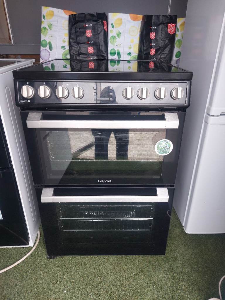 Hotpoint electric ceramic cooker 60cm (DELIVERED & INSTALLED)