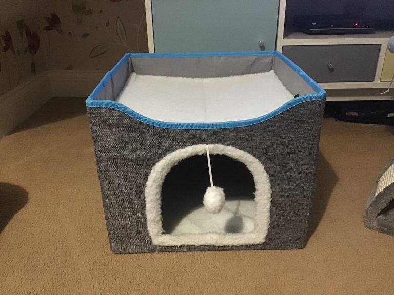 Cat box / bed