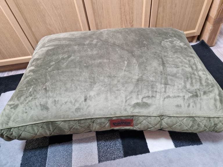 Luxurious Dog Bed L