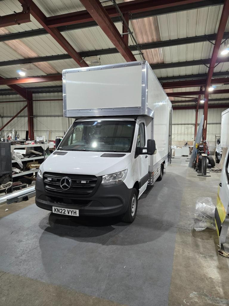 2022 Mercedes-Benz Sprinter 3.5t luton dropwell box  Dropwell Luton Diesel Manual