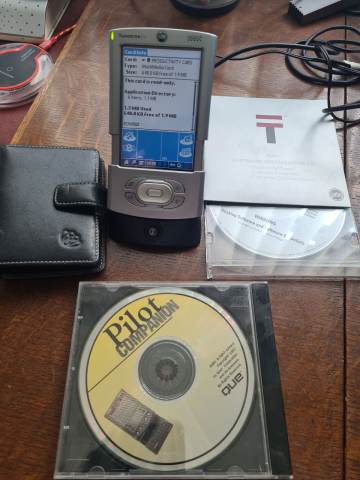 Palm Tungsten T3 Handheld PDA with Software & Case - Good