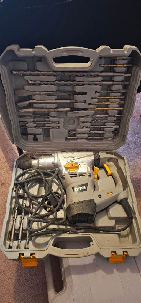 Titan sds drill and accessories 