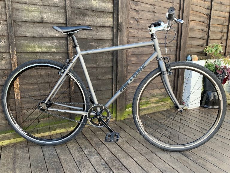 On One Pompino Single Speed / Fixie Bike (Fully Serviced) (Halo Aerorage Wheels)