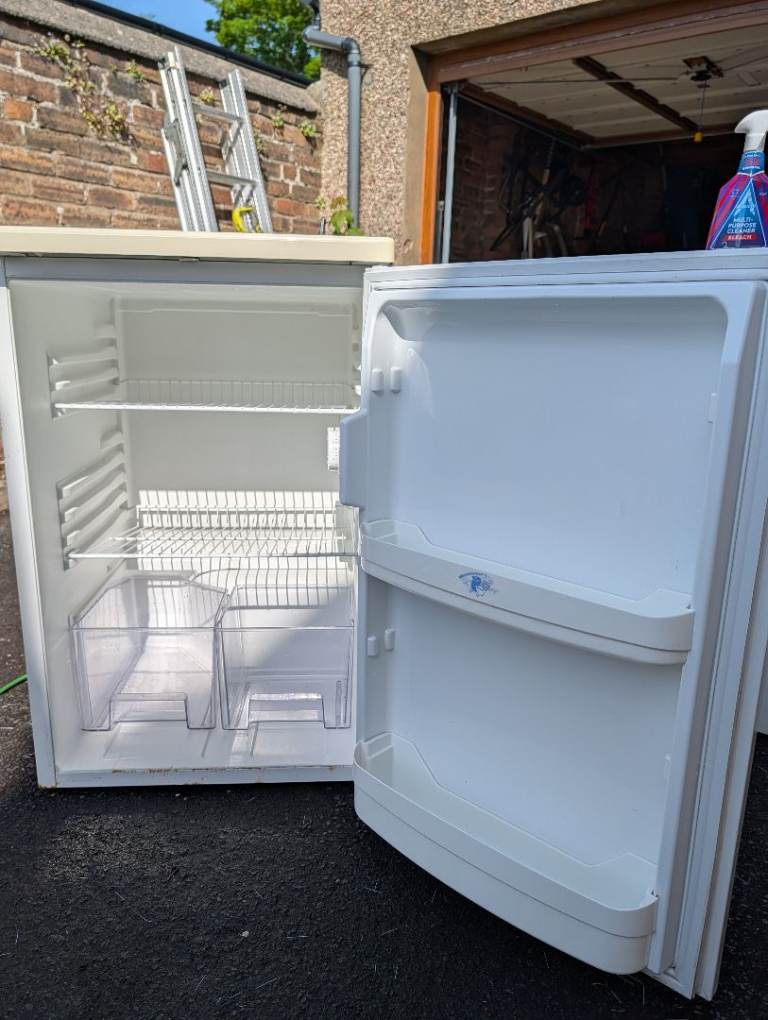 Under the counter fridge and freezer 