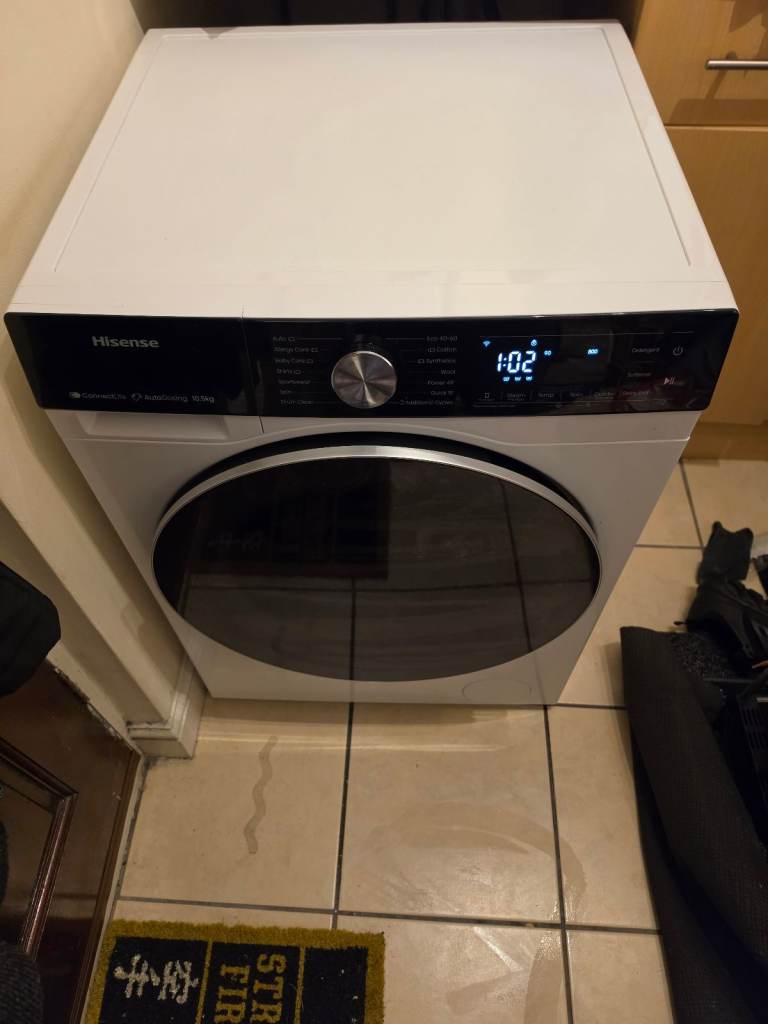 Hisense 5s 10kg Washing Machine – As Good As New