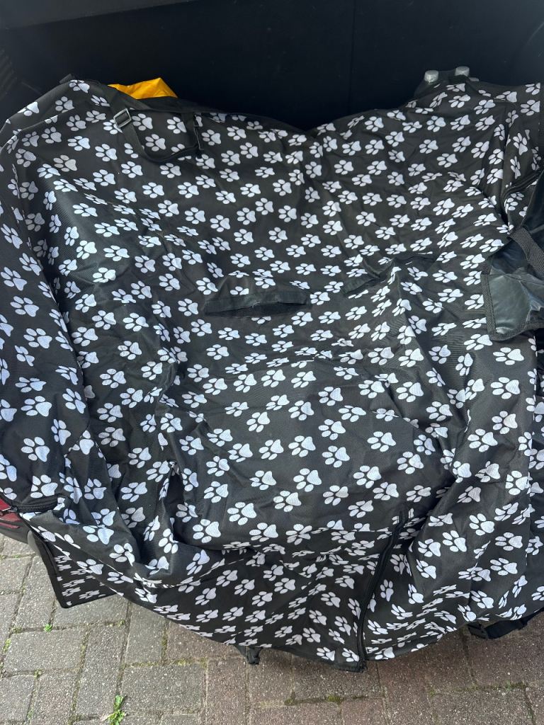 Dog car cover 