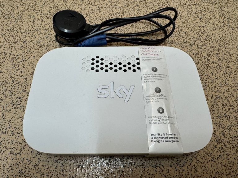 Sky Q Wireless WIFI Booster Repeater WiFi extender Model EE120