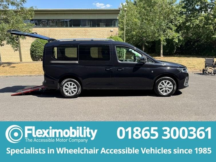 2022 Ford Tourneo Connect 2.0 EcoBlue Titanium 5dr Auto [5 seater] Wheelchair Accessible Vehicle ...