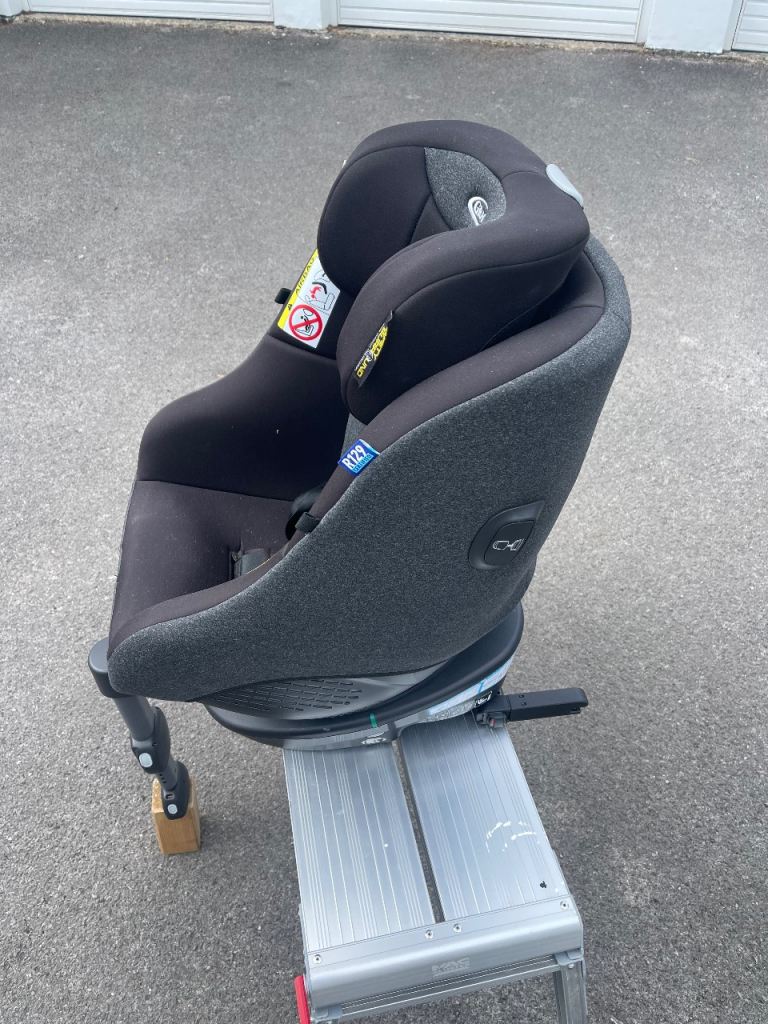 Graco 360 Rotate Car Seat - Grey, Good Condition