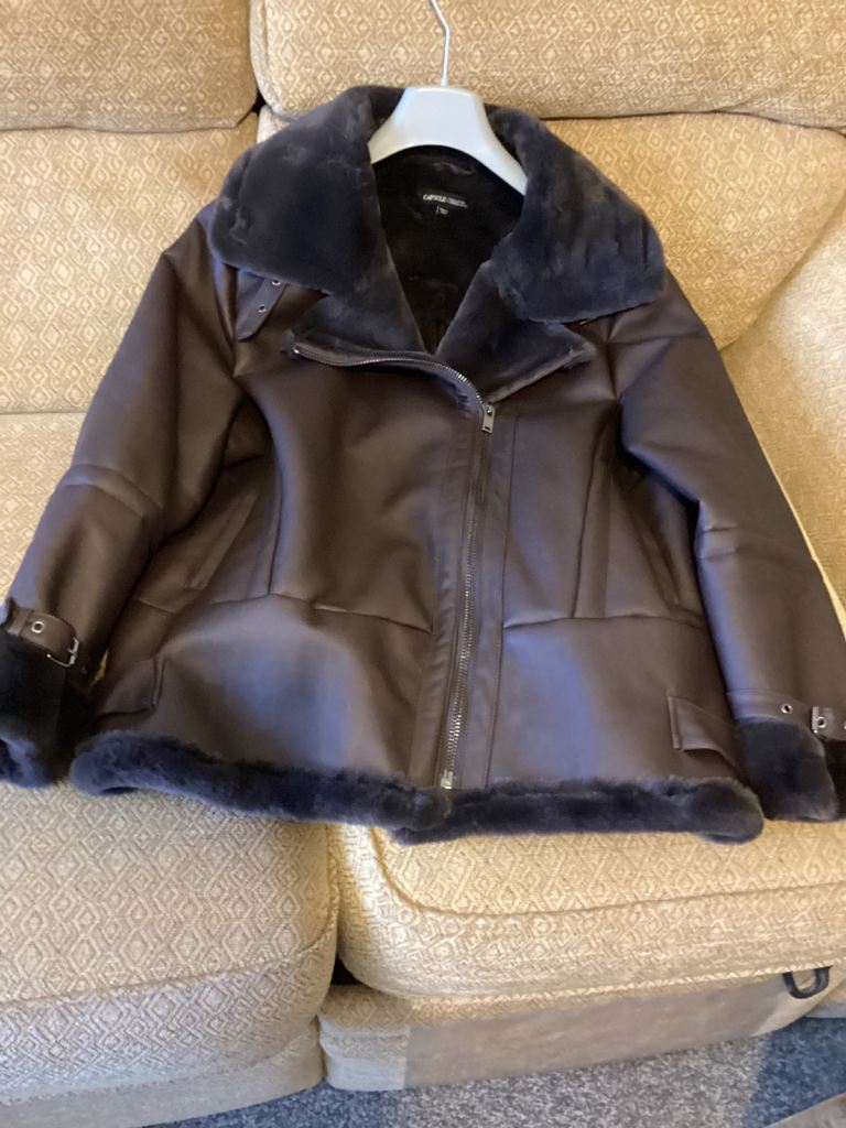Womens aviator type brown jacket size 20 BN