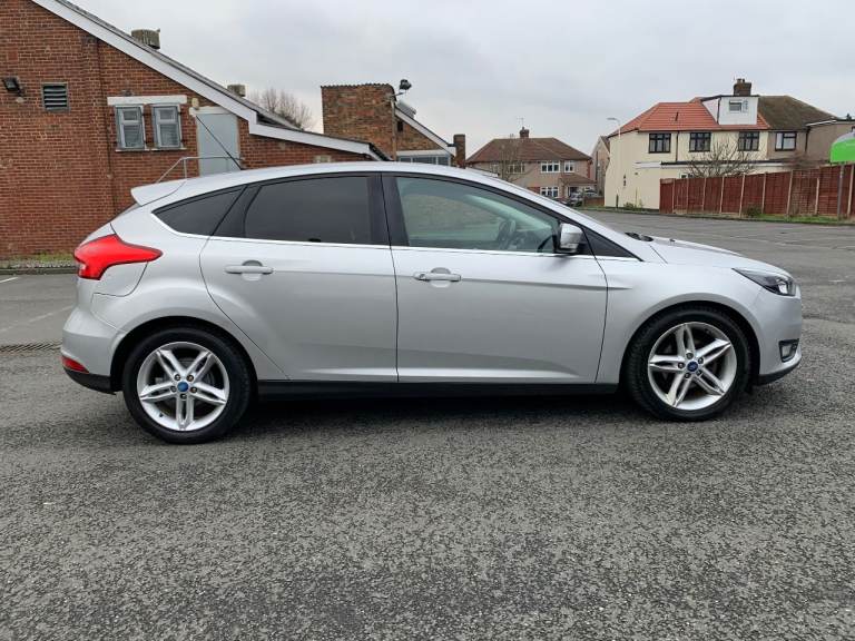 FORD FOCUS  1.0t  ECOBOOST  ZETEC  IN VGC FSH  NEW BELTS NEW CLUTCH  WARRANTY GIVEN