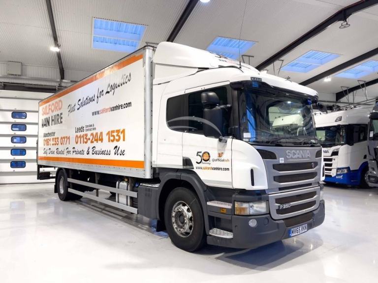 2015 (65) SCANIA P250 4X2 18 TONNE BOX