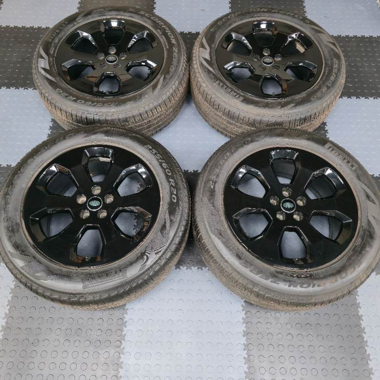 Genuine Land Rover Defender Alloy Wheels Style 6011 20" 90 110 Black