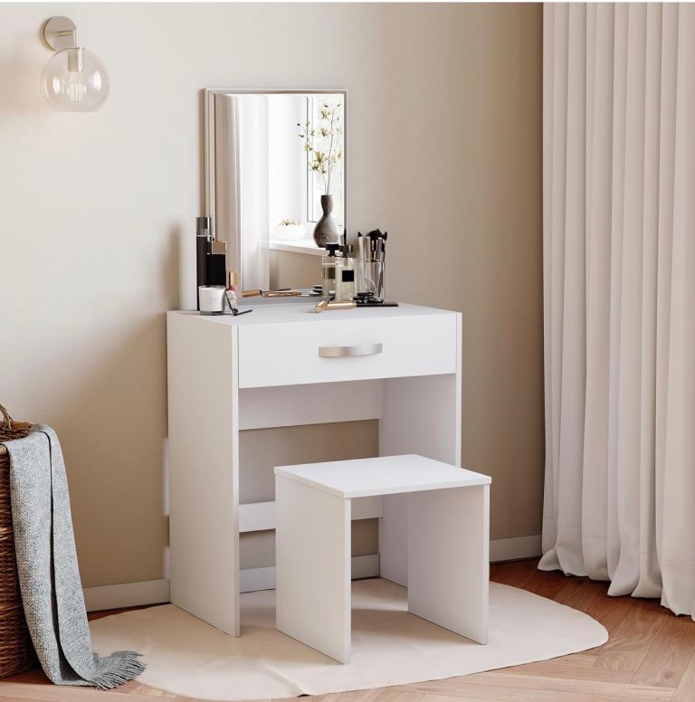 Dressing table / Desk