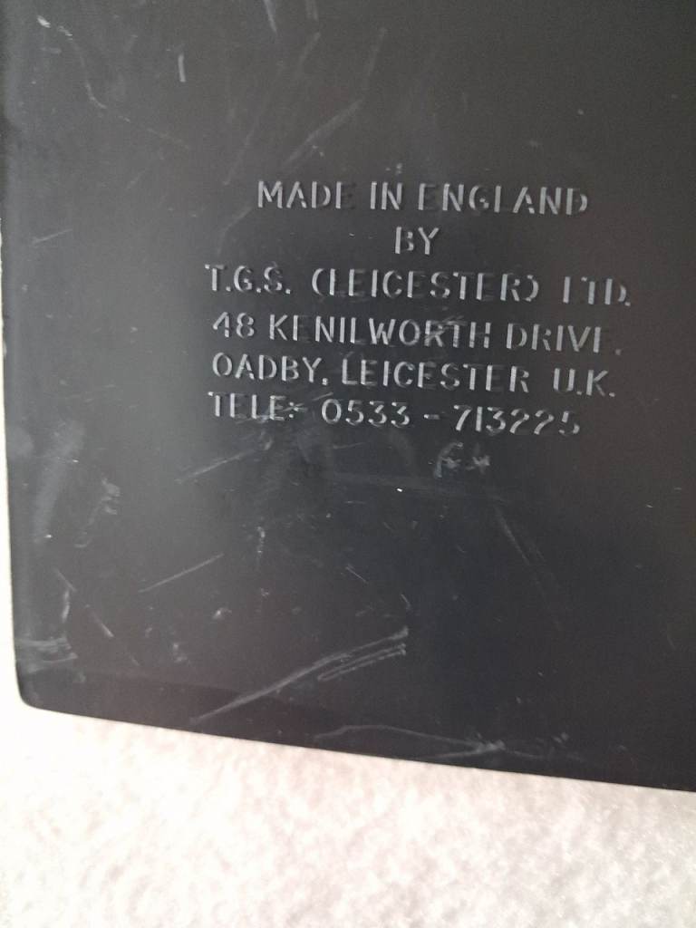 Vintage plastic Wall Plaques – British Transport & Cars