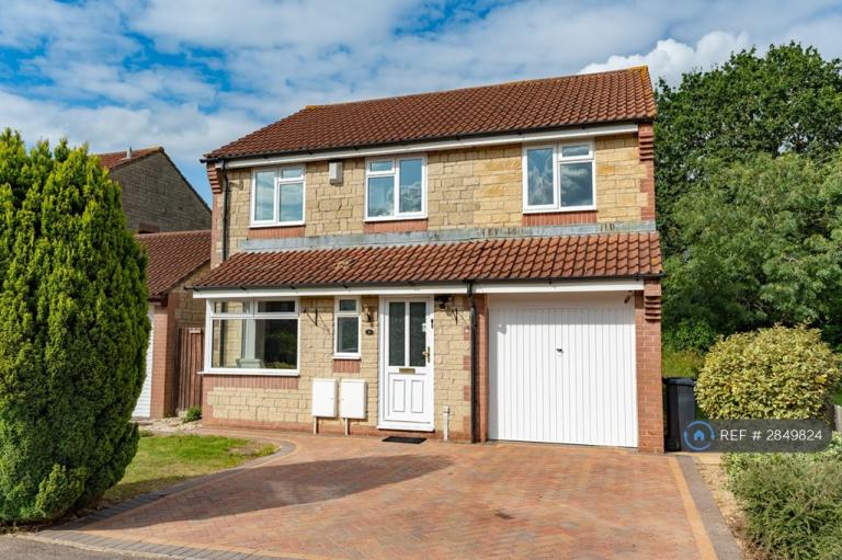 6 bedroom house in Huckley Way, Bradley Stoke, Bristol, BS32 (6 bed) (#2849824)
