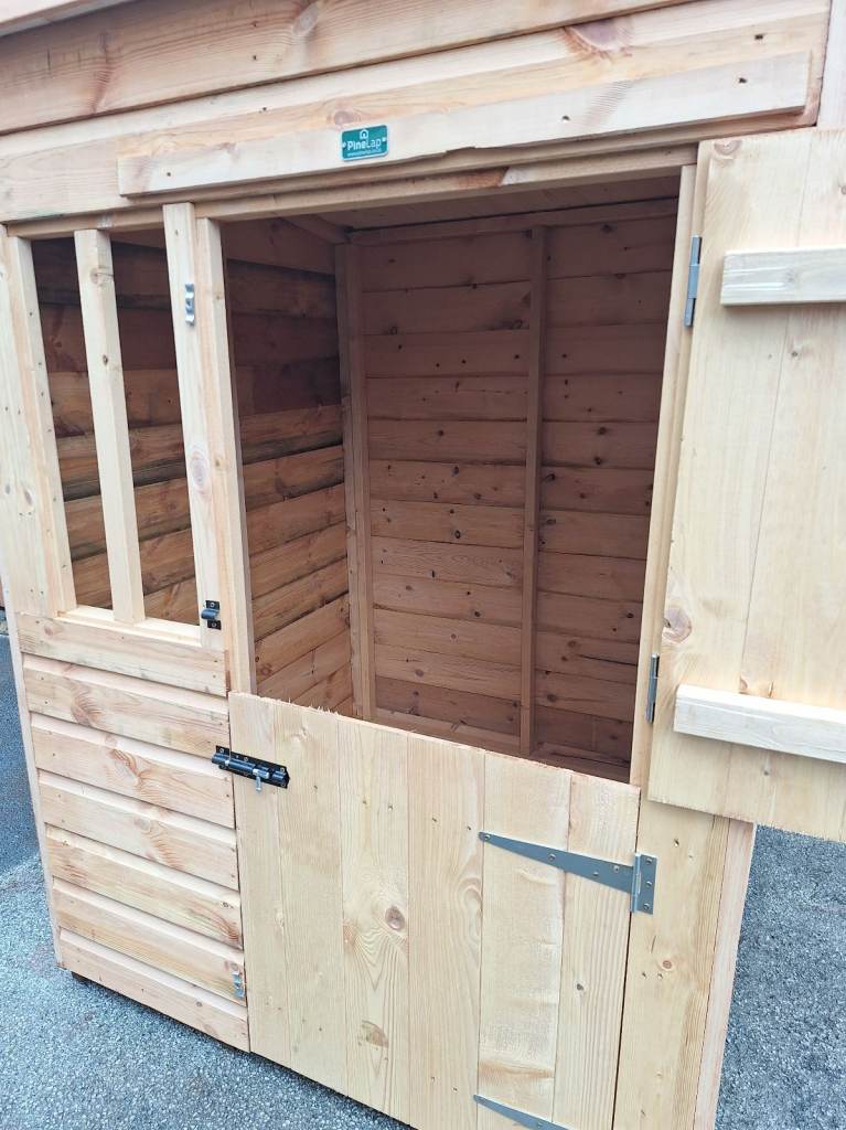 Dog Kennel Outdoor Pinelap Deluxe 4FT x 4FT Large Wooden Kennel Fully T&G 12mm