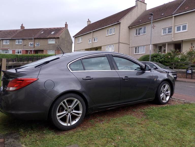Vauxhall, INSIGNIA, Hatchback, 2009, Manual, 1956 (cc), 5 doors