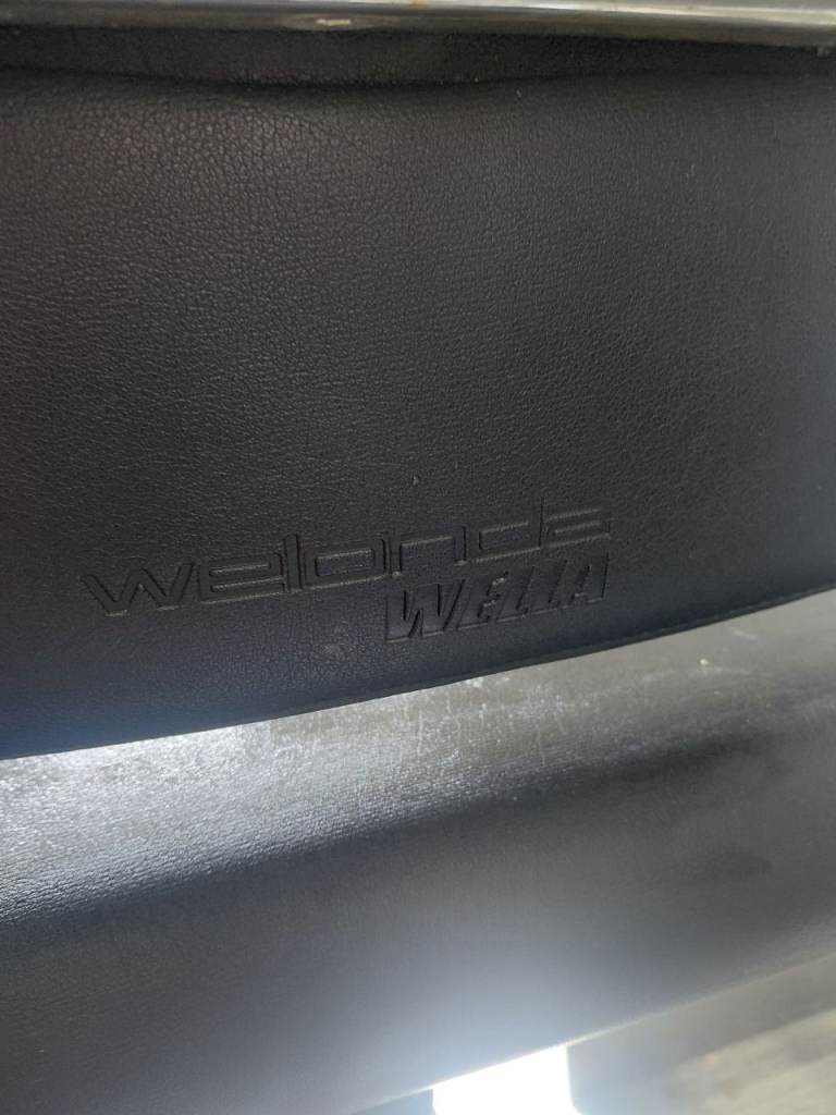 barbers/salon chair welonda wella