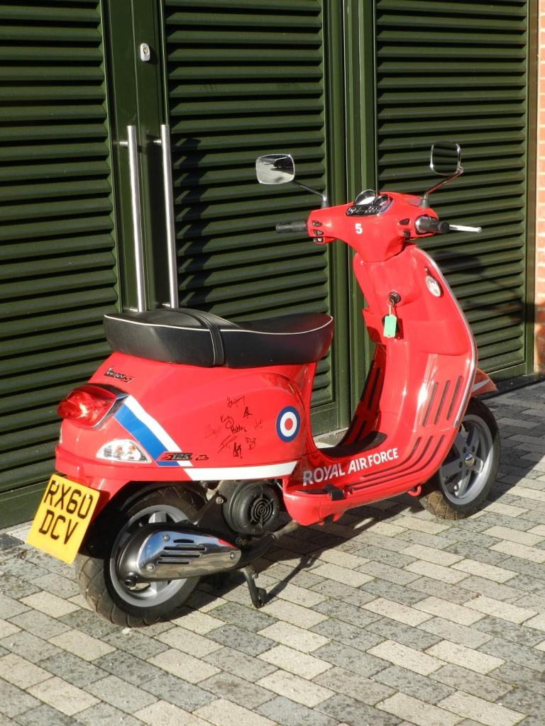 Piaggio Vespa S 125 Red Arrows Special Edition
