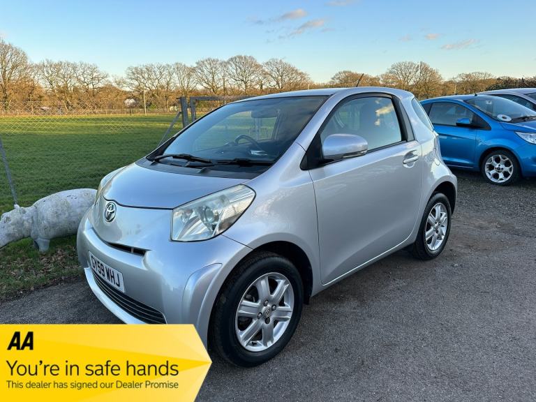 TOYOTA IQ 1.0 VVT-i 2010