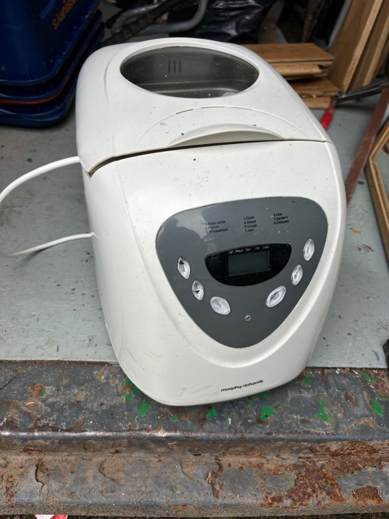 Bread maker 