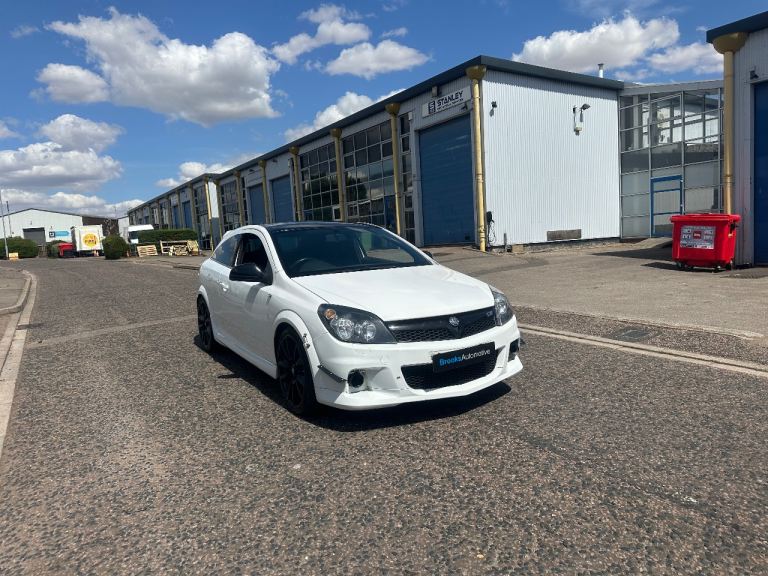 VAUXHALL ASTRA VXR ARTIC EDITION 2010 1 YEARS MOT DRIVES GREAT 