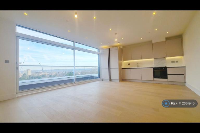 2 bedroom flat in Raffles House, London, NW4 (2 bed) (#2881946)