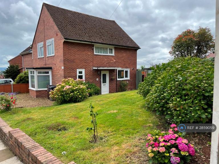 3 bedroom house in Mincinglake Road, Stoke Hill, Exeter, EX4 (3 bed) (#2859059)