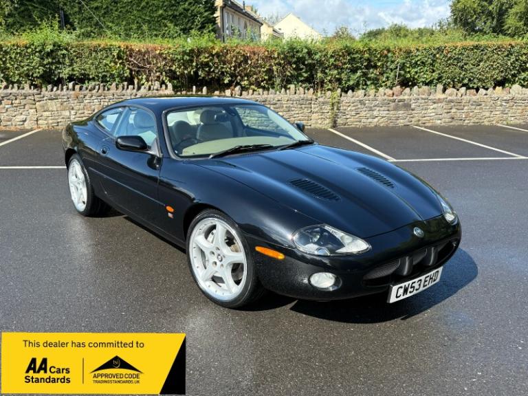 2003 Jaguar XK8 XKR 4.2 V8 S/C 2dr Auto STUNNING LOOKING CAR IN GREAT CONDITION  COUPE Petrol Aut...