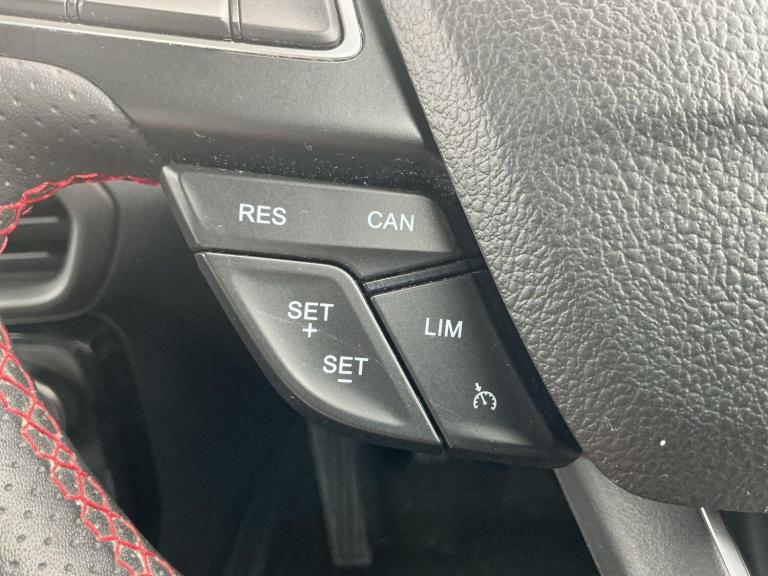 2022 Ford Ecosport EcoSport ST-Line 5 Door 1.0L Ford EcoBoost 125PS FWD 6 Speed Manual HATCHBACK ...