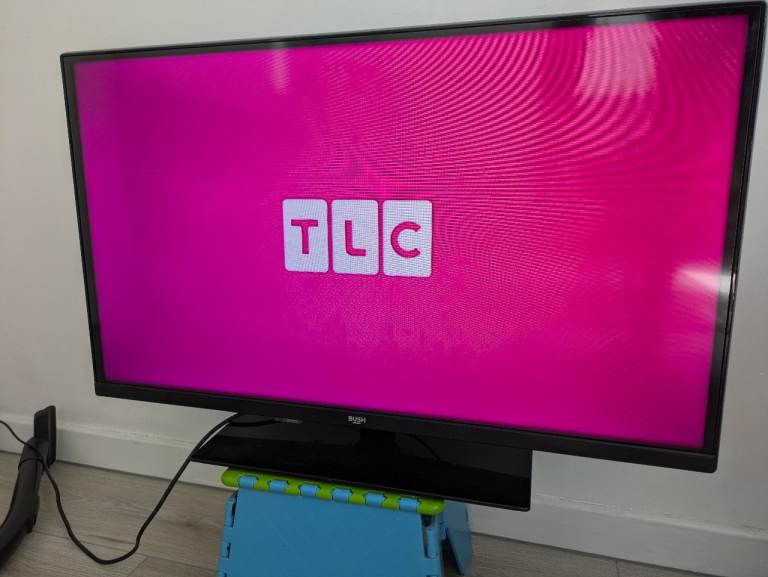 Bush 32 Inch 32HT24CA Smart HD HDR10 LED TiVo Freeview TV