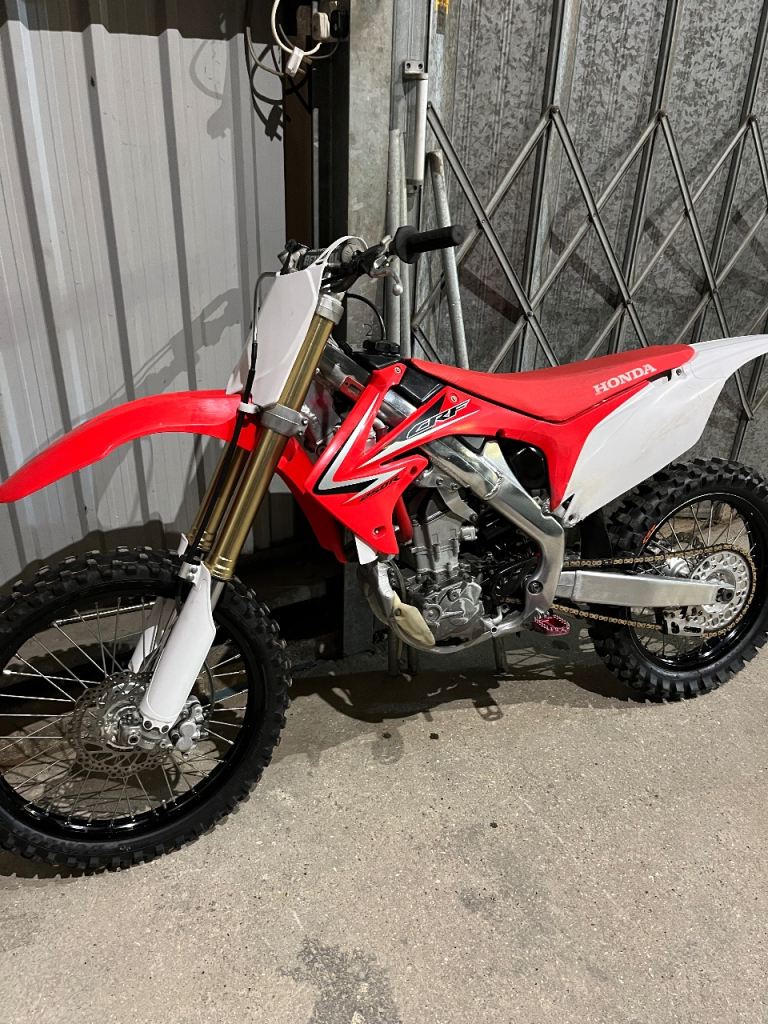Honda CRF250R Motocross Bike