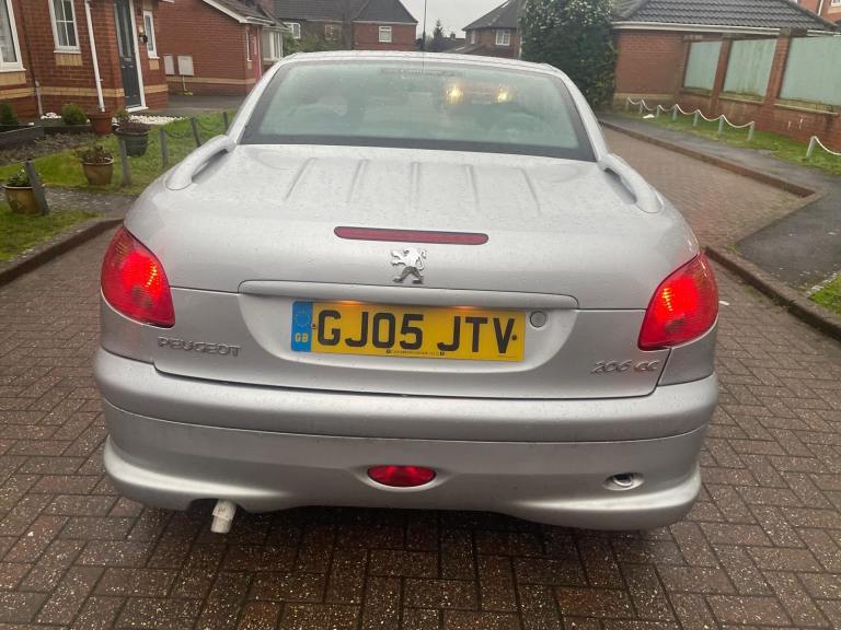 Peugeot, 206, Convertible, 2005, Manual, 1587 (cc), 2 doors