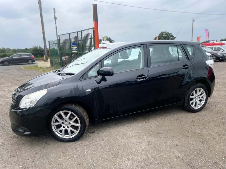 TOYOTA VERSO 2.0 D-4D T Spirit 2011