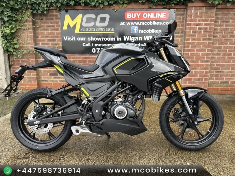 QJMOTOR SRK125J 26MY CHOICE OF COLOURS