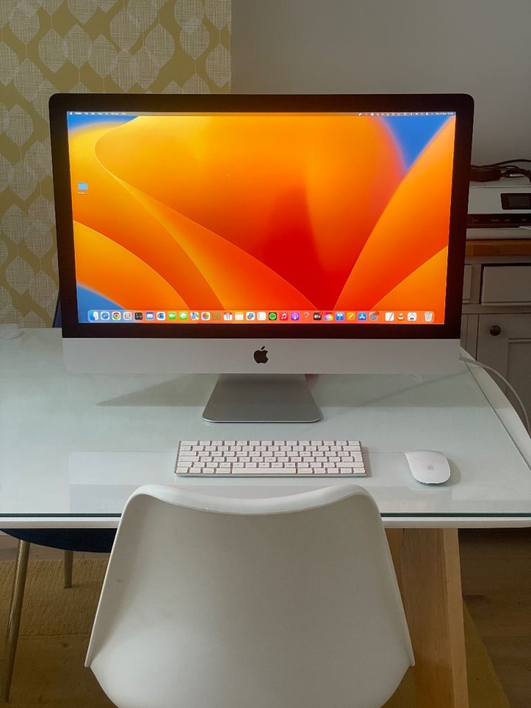 27-inch iMac 5K (2020) – i7 • 32GB RAM • 5500 XT 8GB • 512GB SSD – Excellent Condition