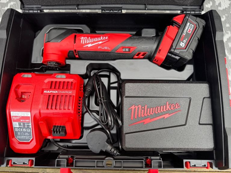 MILWAUKEE M18FMT-501X 18V FUEL MULTI TOOL - 5AH BATTERY KIT