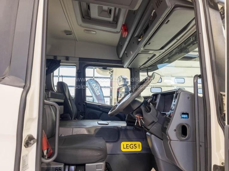 2016 (65) SCANIA P360 4X2 SLEEPER CAB