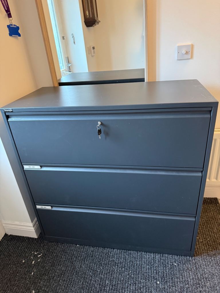 Triumph 3-Drawer Filing Cabinet with Key – Grey, Fair Condition